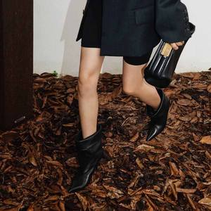 מגפיים מעור גבוה מגפיים קרסול מגפיים לנשים עם עקבים סקסיות בוגר מגפיים מחודדים - Product Image 2