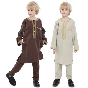 优质穆斯林儿童男孩民族衬衫套装金色刺绣适中的Thobe/Thawb阿拉伯儿童男孩正式Abaya