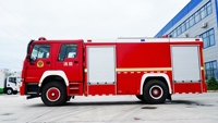 Camion de lutte contre les incendies SINOTRUCK neuf, 8000L, EURO 5, manuel, 4x2, diesel, citerne à mousse, pour l'industrie chimique