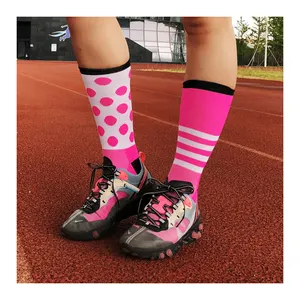 Wholesale Compression Custom Logo Sports Style Athletic Unisex Workout Terry Cushion Sole Crew Men Basketball Cycling Socks