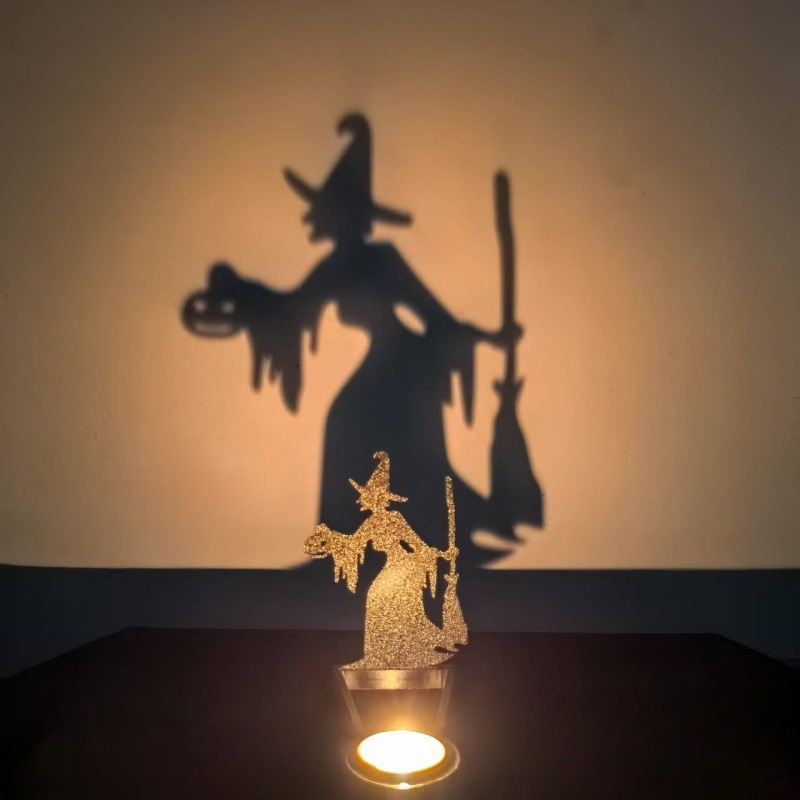 Scopa strega candelabro