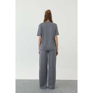 Conjunto Deportivo Minimalista para Mujer, Blanco, Transpirable, Diseño Simple, Tela de 220g - Product Image 6