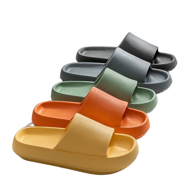 Household slippers Women and Men Wear Shit slippers Outside in Summer Couples Bathroom Anti-slip Fashion Thick Sole Sandals
