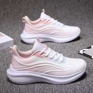 Zapatillas unisex cómodas y casuales, compradas repetidamente desde 2026, aptas para todas las estaciones. - Product Image 4