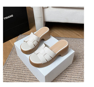 Nouvelles sandales d'été et d'automne 2026 confortables et légères en cuir véritable à bout ouvert pour femmes, pantoufles d'extérieur à talon épais – Direct Usine - Product Image 5