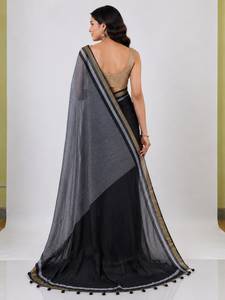 Sari de Algodón Gris y Negro de Diseño con Borde Tradicional con Patrón Zari, Tela de Algodón Suave y Ligera, y Caída Cómoda - Product Image 3
