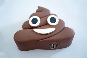 Banco de Energía 3D de PVC con Logotipo Personalizado, 2600 mAh, Diseño OEM, Carga Rápida Micro USB, Iluminación LED - Product Image 6