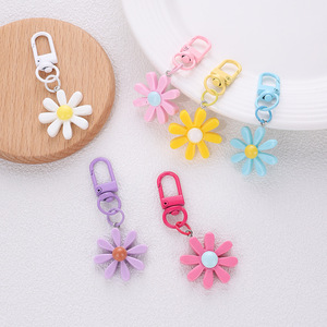 Llavero de Moda con Forma de Flor Margarita en Colores Caramelo para Mujeres y Niñas - Product Image 1