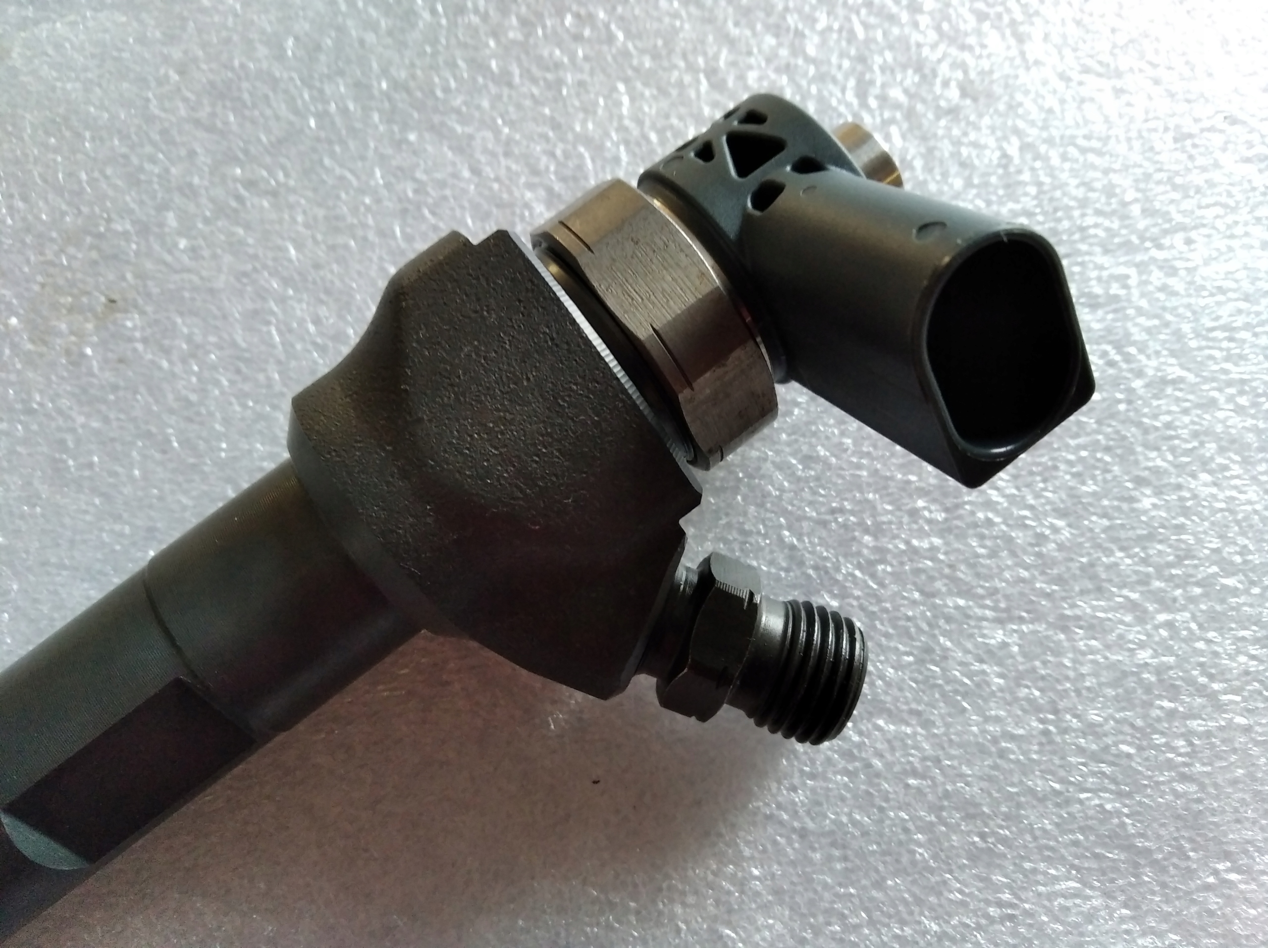 common rail injector 0445110475  04L130277AK 04L130277E  injector for AUDI VW Skoda Seat injector nozzle 0445110475  04L130277AK