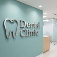 Enseigne personnalisée en lettres 3D LED non éclairées en métal argenté mat sophistiqué pour clinique dentaire, décoration murale intérieure