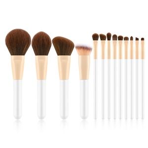 Set Professionale di 13 Pennelli Vegani di Lusso per Trucco e Capelli, Ecologici e Durevoli, con Logo Personalizzato - Product Image 1