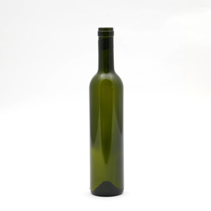 Botella <span class=keywords><strong>de</strong></span> Vidrio Cilíndrica Verde Oscuro <span class=keywords><strong>de</strong></span> 500 ml al por Mayor <span class=keywords><strong>para</strong></span> Agua, Vodka, Ron, <span class=keywords><strong>Vino</strong></span> y Licores, Botella <span class=keywords><strong>de</strong></span> Vidrio con Tapón <span class=keywords><strong>de</strong></span> Calidad - Product Image 6