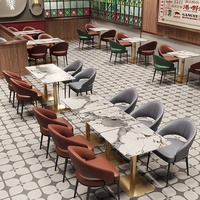 Mobilier de restaurant moderne et de luxe sur mesure Chaise en velours pieds dorés Sièges et cabines Ensembles de tables à motif de marbre