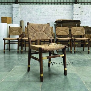 Chaises de salle à manger modernes en bois, portables, confortables et empilables, design de mobilier pour la maison, les restaurants et l'hôtellerie - Product Image 2