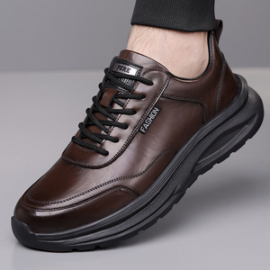 Chaussures de marche en cuir pour hommes, bout rond, talon bas, antidérapantes, chaussures décontractées de mode pour l'extérieur - Product Image 1