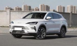 2025 BYD Song <span class=keywords><strong>PLUS</strong></span> DM-I Compact SUV 5-door 5-Seat <span class=keywords><strong>EV</strong></span> รถไฟฟ้าใหม่ขับเคลื่อนล้อหน้า LHD มีสินค้าในสต็อก - Product Image 5