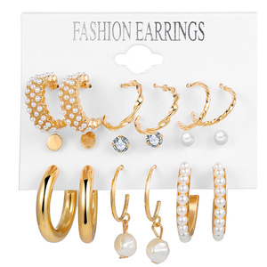 Nouvelles boucles d'oreilles créatives pour femmes, style rétro français, en or, avec perles d'imitation incrustées, pour l'Europe et les États-Unis - Product Image 5