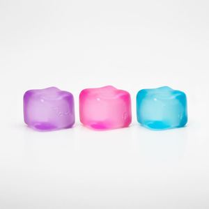 Lot de 60 jouets anti-stress en TPR transparent, à récupération lente, en forme de cube de gelée de 5,5 cm, extensibles et compressibles, pour enfants - Product Image 2
