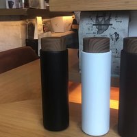 400ml En Bois Grain Personnalisée Couverture Couleur Couvercle Droite Bouteilles En Acier Inoxydable Isolation Sous Vide Bouteilles D'eau avec Boule À Thé