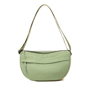 Sac bandoulière minimaliste style coréen en nylon imperméable grande capacité, sacoche pour femme, sac à bandoulière quotidien pour trajets, collection Printemps - Product Image 2