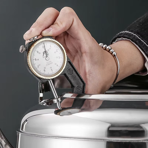 Bouilloire sifflante en acier inoxydable non magnétique pour cuisinière à induction et cuisinière à gaz, théière domestique pour faire bouillir l'eau - Product Image 5