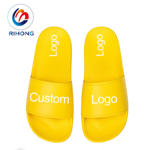 Nouvelle Arrivée Sandales à Enfiler en PVC Couleur Orange avec Logo Personnalisé, Semelle en Plastique, Prix Abordable, Chaussons d'Été Décontractés pour Femmes de Guangzhou - Product Image 4