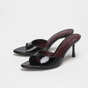 Sandalias de tacón de aguja con punta abierta y suela de TPU ligera, personalizadas al por mayor, con efecto espejo y patente, para mujer, tipo mules sin cordones. - Product Image 5