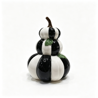 Figurine de citrouille en céramique à rayures verticales noires et blanches, décoration d'intérieur pour Halloween, ornement de table