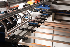 เครื่องปั๊มร้อนอัตโนมัติรุ่น PRINTYOUNG AEM-1500T ใหม่ พร้อมฟังก์ชั่นตัดแบบไดคัท ปั๊มฟอยล์ร้อน และปั๊มตัวอักษรไฟฟ้า ความแม่นยำ 7 มม. - Product Image 4