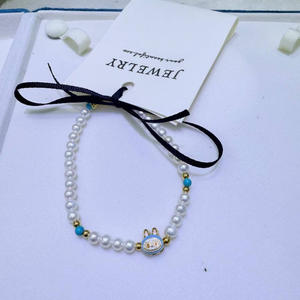 สร้อยข้อมือมุกธรรมชาติ 4-5 มม. ทรงกลม ไร้ตำหนิ ดีไซน์กระต่ายน้อยอเนกประสงค์ - Product Image 4