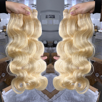 Lots de Cheveux Humains Bouclés Ondulés Double Drawn en Gros, Cheveux Indiens Vierges Bruts Alignés dans le Sens de la Cuticule, Extensions de Tissage de Cheveux