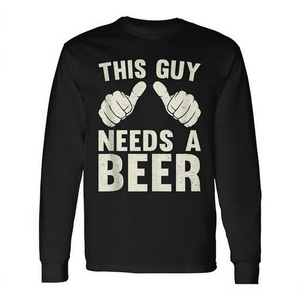 Questa maglietta vintage a maniche lunghe con stampa "This Guy Needs A Beer" è un'idea divertente per gli amanti della birra. - Product Image 2