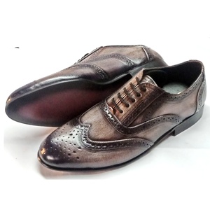 Chaussures habillées Oxford en cuir pleine fleur marron foncé faites à la main pour hommes, avec logo personnalisé, soutien de la voûte plantaire et rehaussement de la taille - Product Image 5