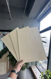 Plaques de <span class=keywords><strong>contreplaqué</strong></span> de tilleul certifiées E0, <span class=keywords><strong>épaisseur</strong></span> 2-5 mm, prix avantageux pour découpe laser, modélisme, artisanat, puzzles et jouets - Product Image 2