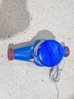 Débitmètre de signal d'impulsion en laiton DN15-DN40 de haute qualité Compteur d'eau multi-jet à sortie d'impulsion intelligente