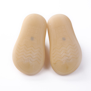 Chaussons-chaussettes pour bébés et enfants, à pois, en latex, avec semelles en caoutchouc, pour l'hiver - Product Image 6