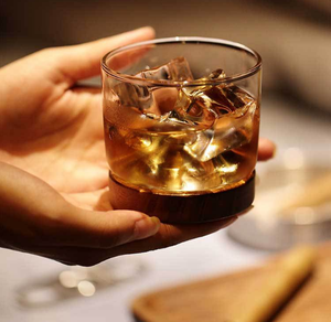 Verre à liqueur en forme <span class=keywords><strong>de</strong></span> montagne domestique créatif avec base en bois pour <span class=keywords><strong>whisky</strong></span> et vin pour les fêtes <span class=keywords><strong>de</strong></span> bar - Product Image 3