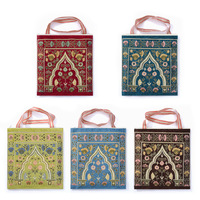 Tapis de prière musulman rembourré en chenille, lavable, fabriqué en Chine, populaire, pour la maison et la voiture, usage familial