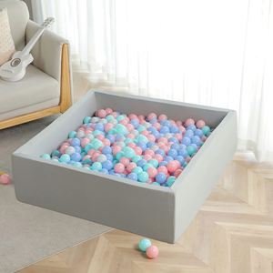 Piscine à balles extra large gris clair 47,2x47,2x13,8 pouces en mousse pour enfants, tout-petits et bébés - Product Image 4