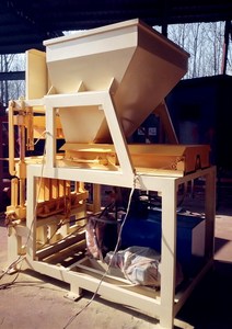 QT4-10เครื่องผลิตอิฐดินเผาไฮดรอลิกอัตโนมัติที่<span class=keywords><strong>ม</strong></span>ีประสิทธิภาพสูงเป็นเครื่องจักรในฝันของคุณ - Product Image 4