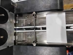 Machine à plier et à coudre avec coupeur trois côtés, production haute vitesse, pour la fabrication de livrets de musées et les entreprises d'impression de bulletins - Product Image 2