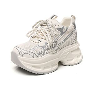 Baskets pour femmes Printemps-Été 2026 Nouvelle Collection Maille Respirante avec Talon Intégré de 8 cm Baskets Décontractées Polyvalentes pour Femmes - Product Image 1