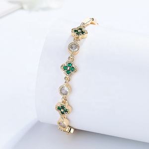 Bracelet trèfle vert plaqué or 18 carats, bijou porte-bonheur trèfle à quatre feuilles pour femme, tendance et inaltérable - Product Image 4