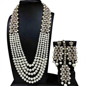 Conjunto de Collar y Pendientes de Perlas de Imitación Chapadas en Rodio, Estilo Cristiano Tradicional, Joyería de Moda Nupcial Unisex de Lujo, Tamaño Ajustable - Product Image 1