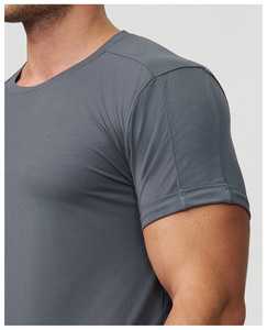 T-shirt da uomo Yiyi Premium in tessuto con design a polsini piegati, ultra morbida e delicata sulla pelle, traspirante, slim fit, a maniche corte. - Product Image 4