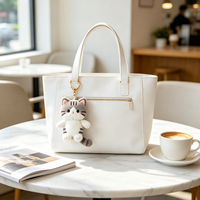 Porte-clés en peluche chat mignon et doux, breloque de sac animalière Kawaii, idéal pour cadeau, vente en gros, jouets porte-clés en peluche personnalisés