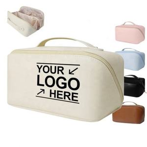 Vente en gros d'usine de trousse de maquillage en cuir PU avec logo personnalisé Sac cosmétique étanche pour oreiller carré de demoiselles de mariée de voyage - Product Image 1