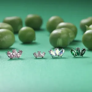 <span class=keywords><strong>Orecchini</strong></span> da <span class=keywords><strong>Piercing</strong></span> Giometal in Titanio ASTM F136 all'Ingrosso con Estremità a Pressione Marquise con Zircone Cubico Verde per <span class=keywords><strong>Trago</strong></span>, Elice, Conch, Daith - Product Image 6