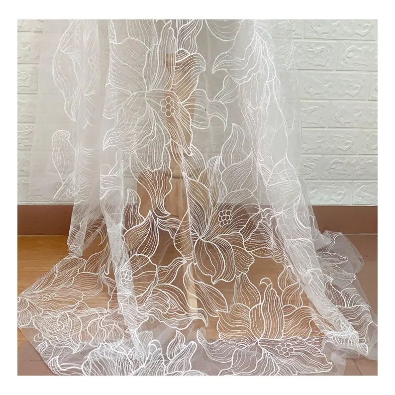 Weiches florales Tülle Spitzenstoff für Hochzeitskleider weiß bestickt Brautspitzenstoff am Hof