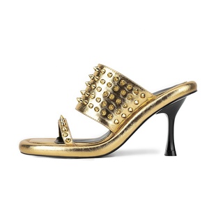 Mules d'été à enfiler pour femme, sandales à talons aiguilles, bout carré ouvert, à rivets, à talons fins, pour l'extérieur - Product Image 1